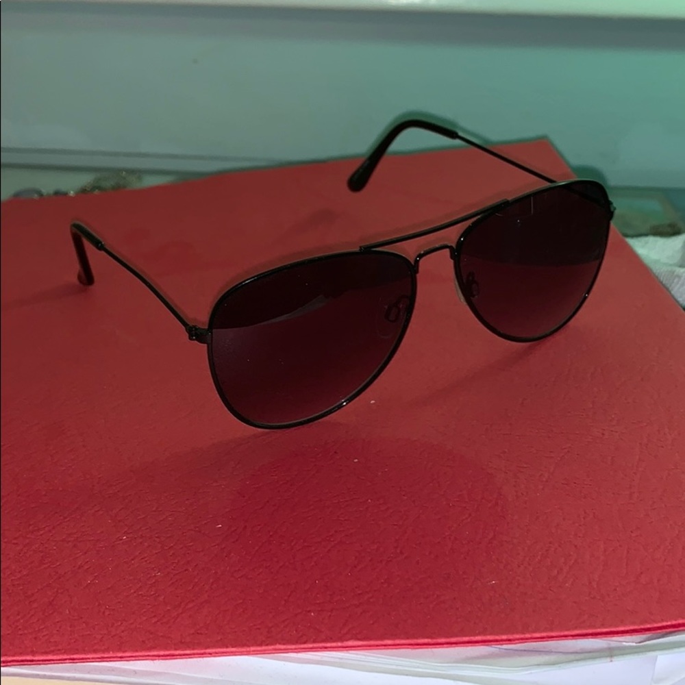 Aviator sunglasses - Picture 2 of 2